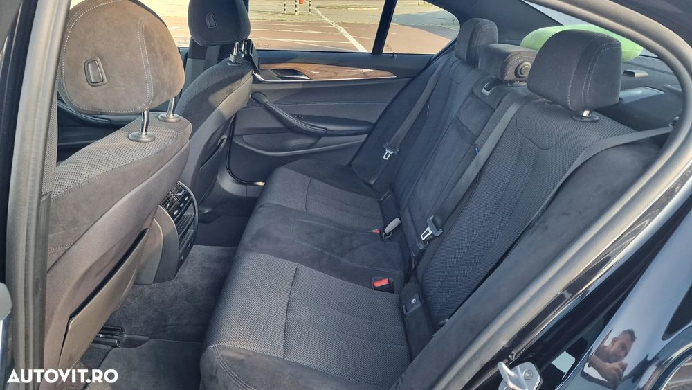 BMW Seria 5 530i xDrive AT - 11