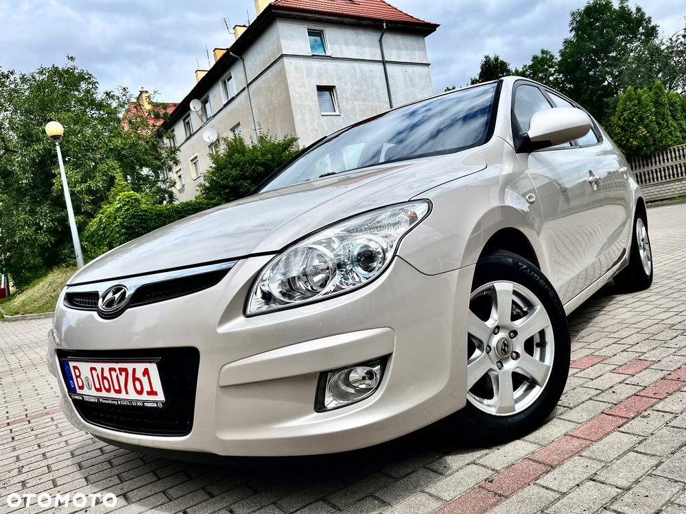 Hyundai i30 1.4 Team 08 - 1