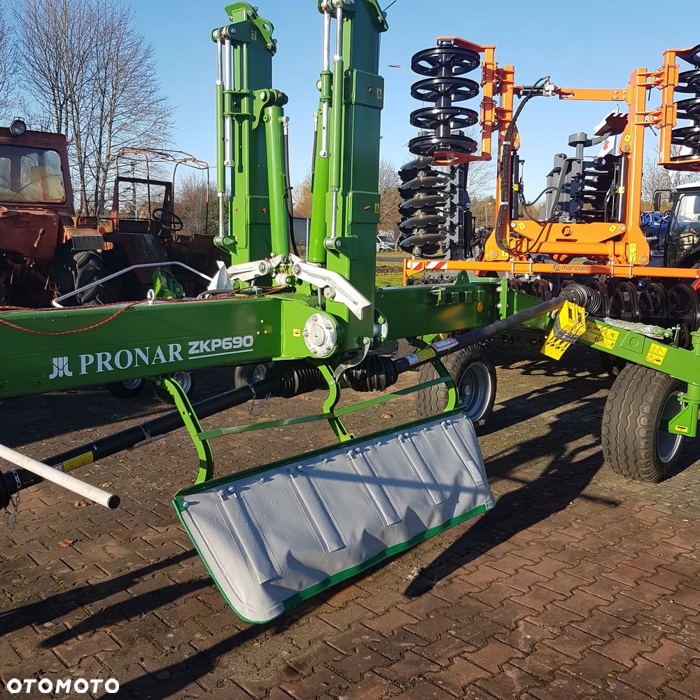 Pronar ZKP690 - 7