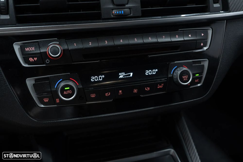 BMW M2 Auto - 38