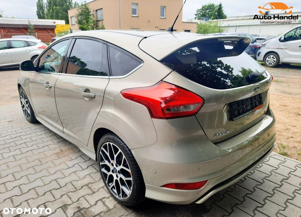 Ford Focus - 13
