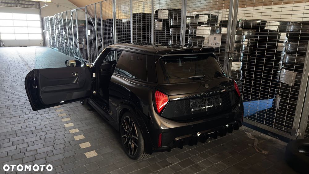 MINI John Cooper Works - 3