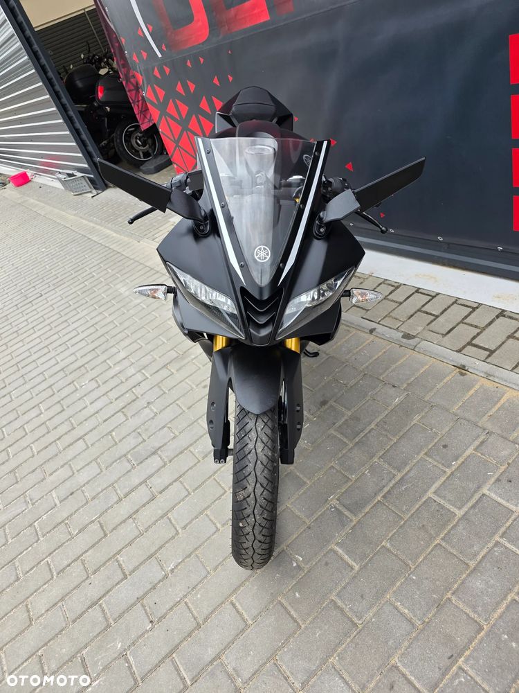 Yamaha YZF - 27