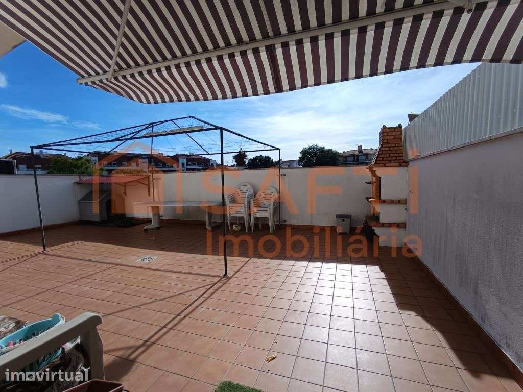 T3 com Terraço e Box para 2 carros em Santarém - Oportunidade - Grande imagem: 5/18