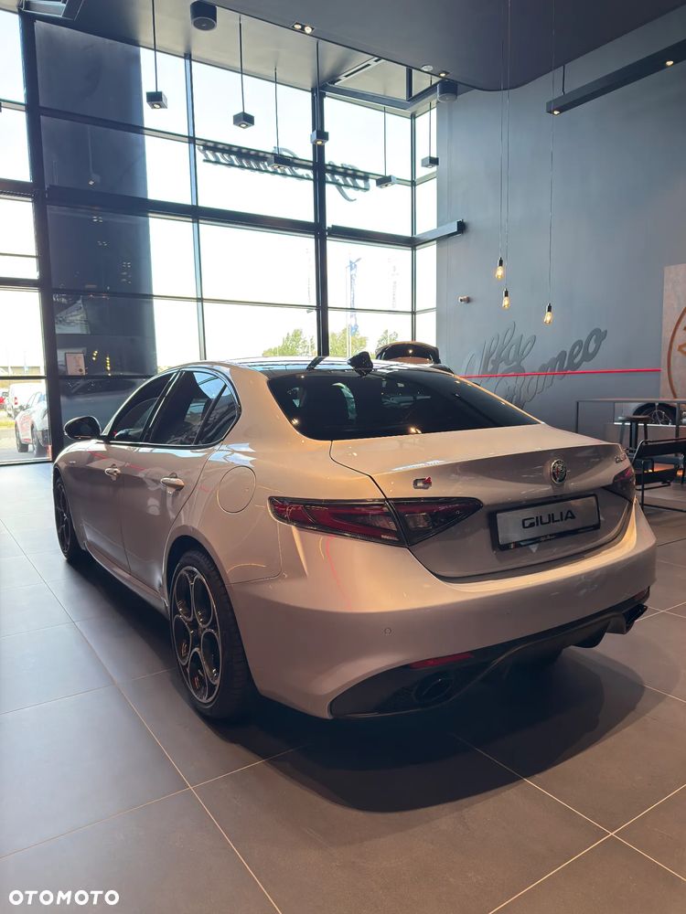 Alfa Romeo Giulia 2.2 D Turbo Veloce Q4 - 7