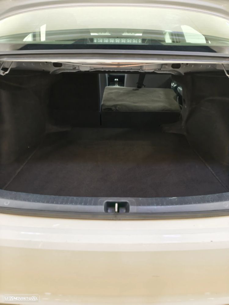 Toyota Corolla - 24