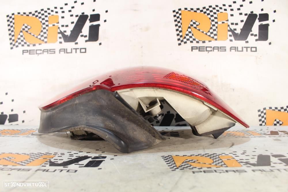 Farolim Esquerdo Bmw 1 Coupé (E82)  63217285641 / 7285641/ Condutor - 8