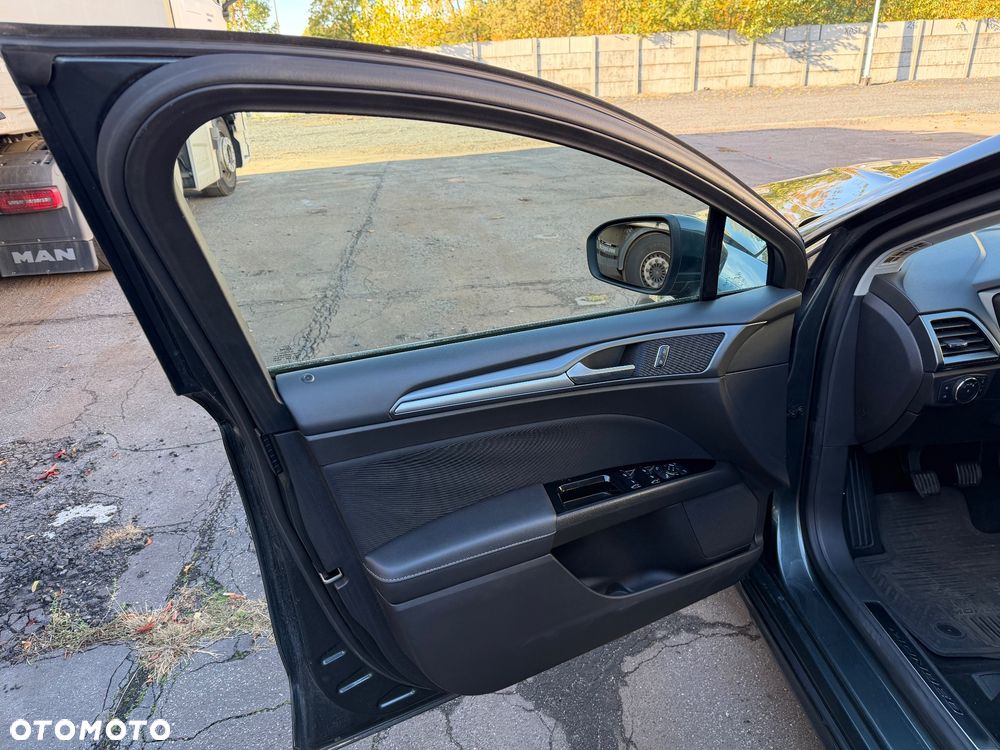 Ford Mondeo - 17