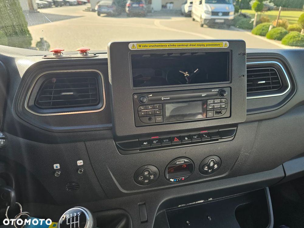 Renault MASTER Karetka Ambulans - 22
