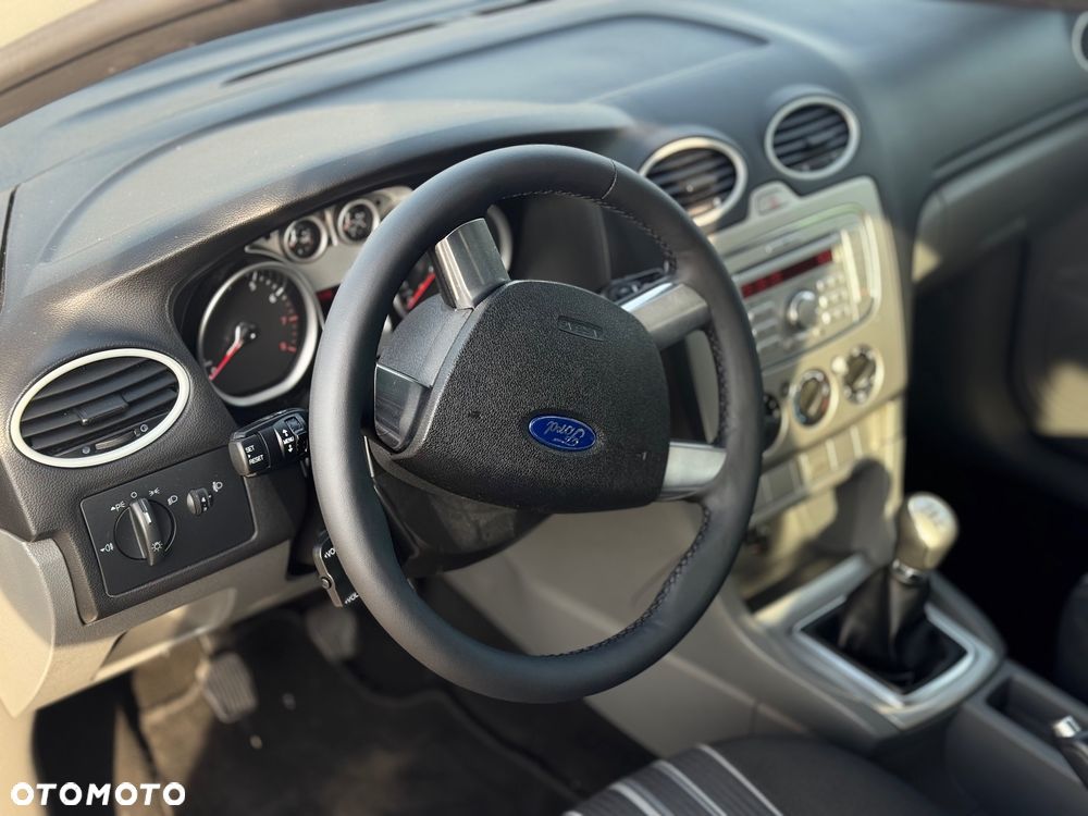 Ford Focus - 10