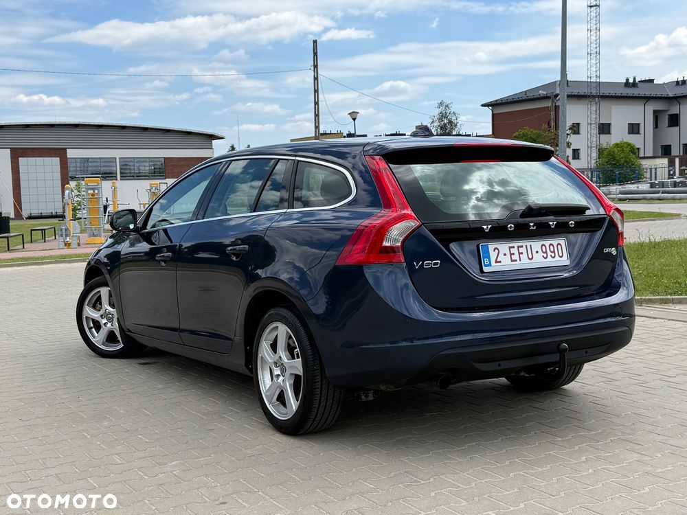 Volvo V60 D2 Momentum - 19