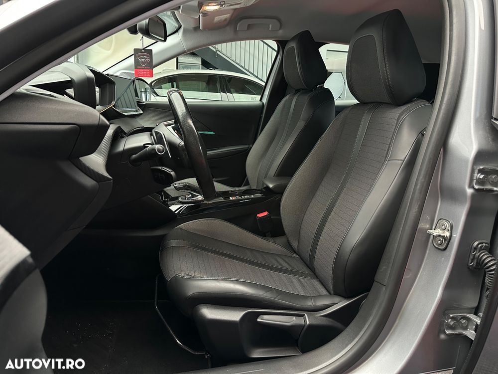 Peugeot 208 1.2 L PureTech STT EAT8 Allure - 19