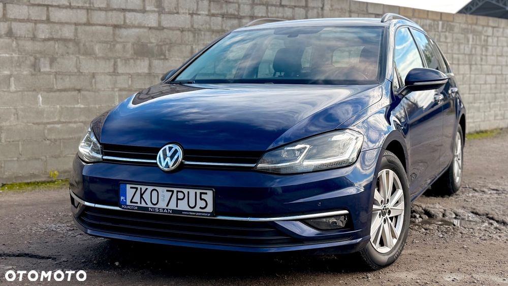 Volkswagen Golf - 1