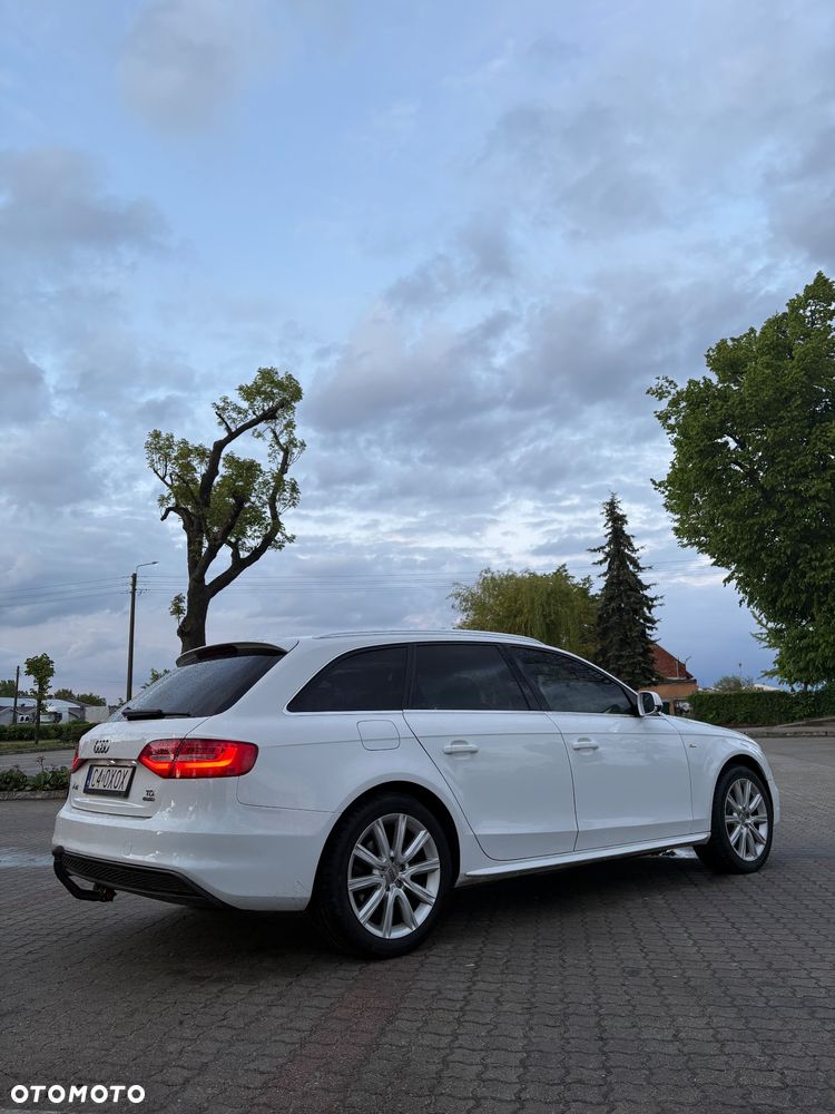 Audi A4 Avant 2.0 TDI Quattro Line S tronic - 8
