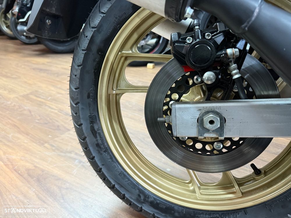 Yamaha R RZV 500 - 23