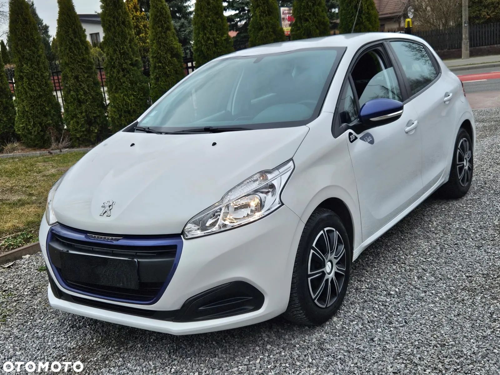 Peugeot 208 - 1
