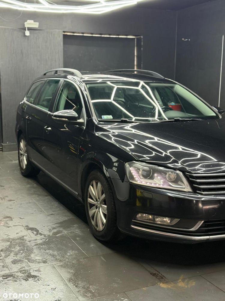 Volkswagen Passat 2.0 TDI Comfortline DSG - 2