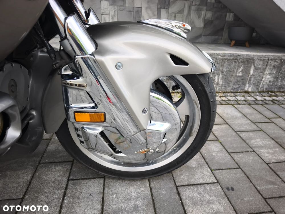 Honda GL - 7