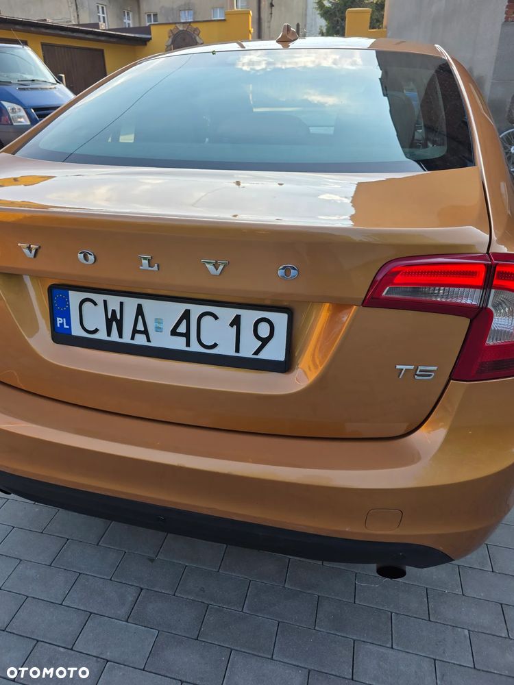 Volvo S60 2.5 T5 - 12