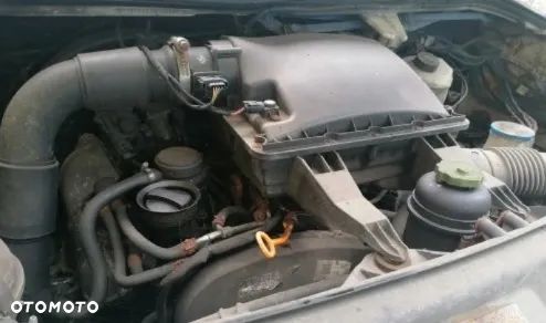 VW CRAFTER 07r 2.5 TDI SILNIK BJL goły - 1