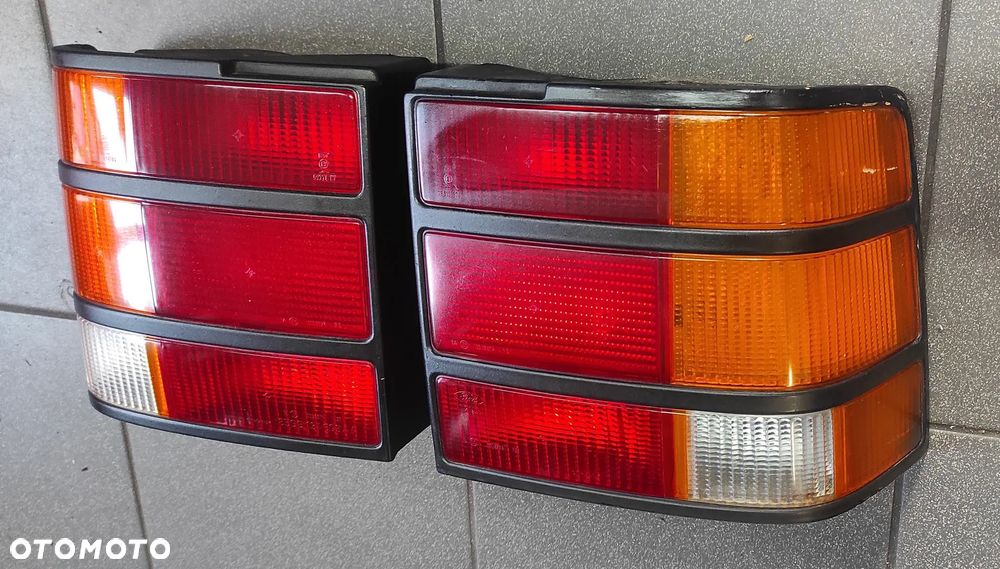 Lampa Tylna Prawa FORD SCORPIO KOMPLET Z WKŁADEM - 1