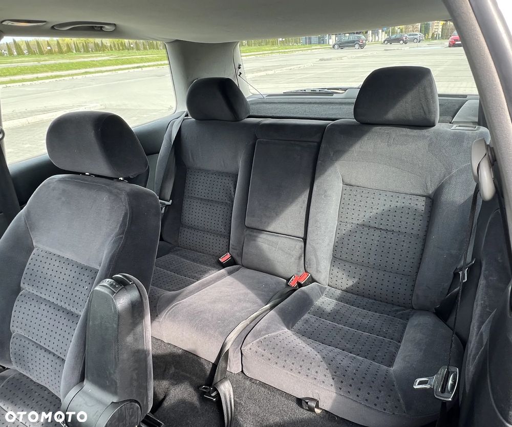 Volkswagen Golf - 8