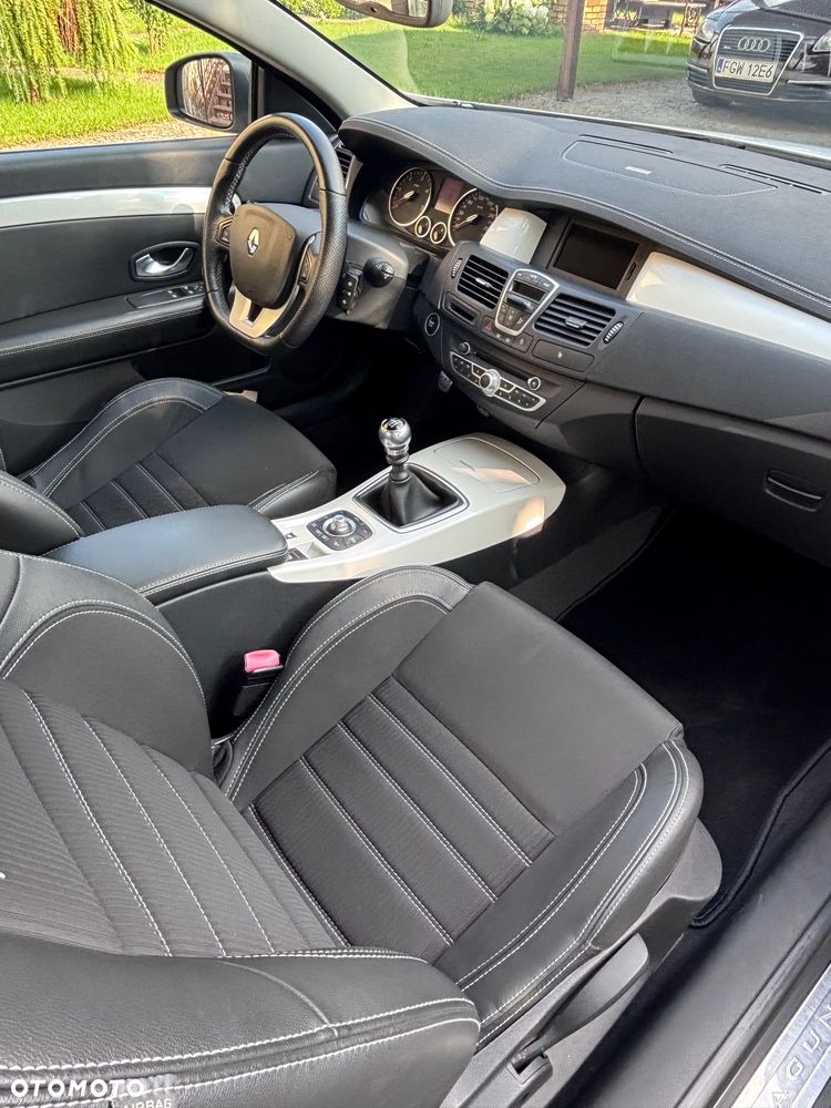 Renault Laguna 2.0 dCi Monaco GP2 - 8