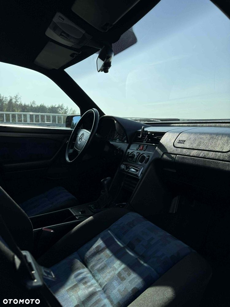 Mercedes-Benz Klasa C 180 T Esprit - 10