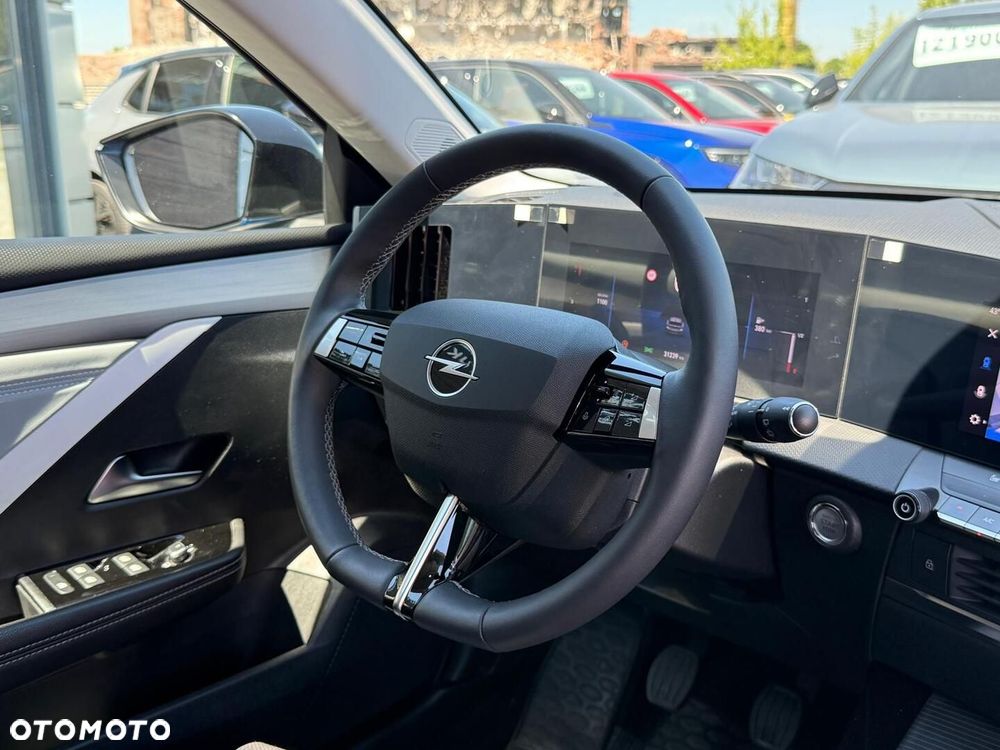 Opel Astra 1.2 T GS S&S - 26
