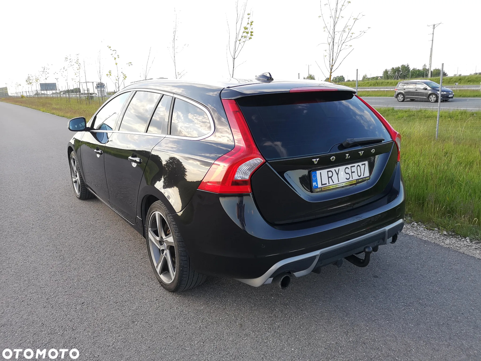 Volvo V60 T3 R-Design - 29