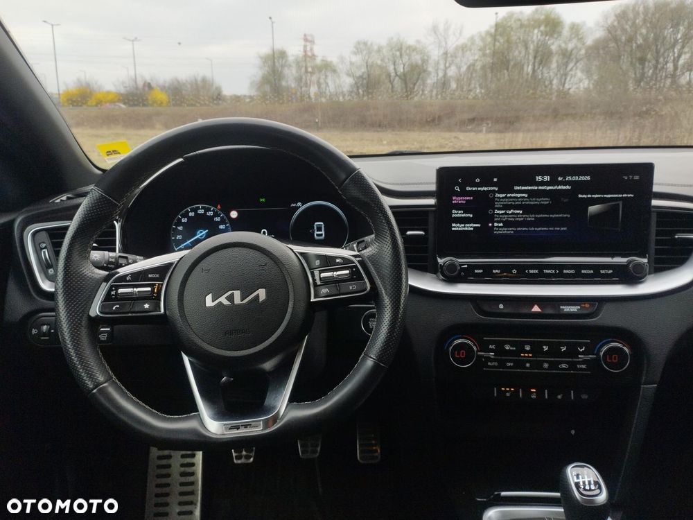 Kia ProCeed - 13
