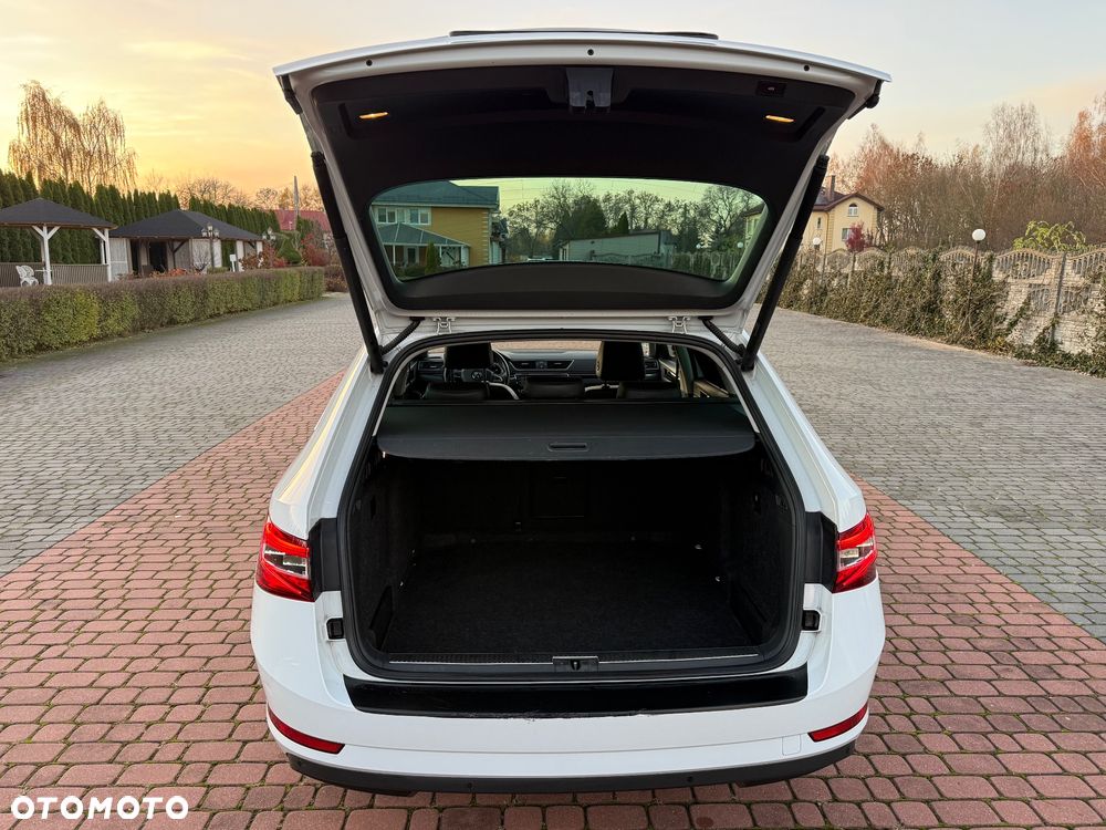 Skoda Superb 2.0 TDI DSG L&K - 18