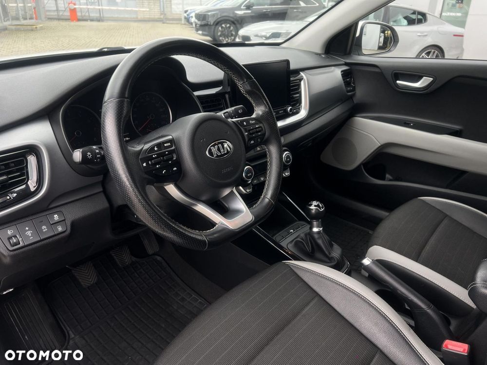 Kia Stonic 1.2 L - 10