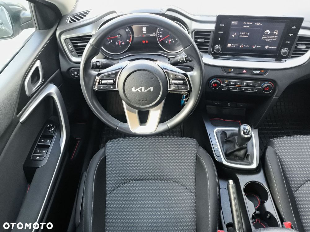 Kia Ceed 1.5 T-GDI M - 3