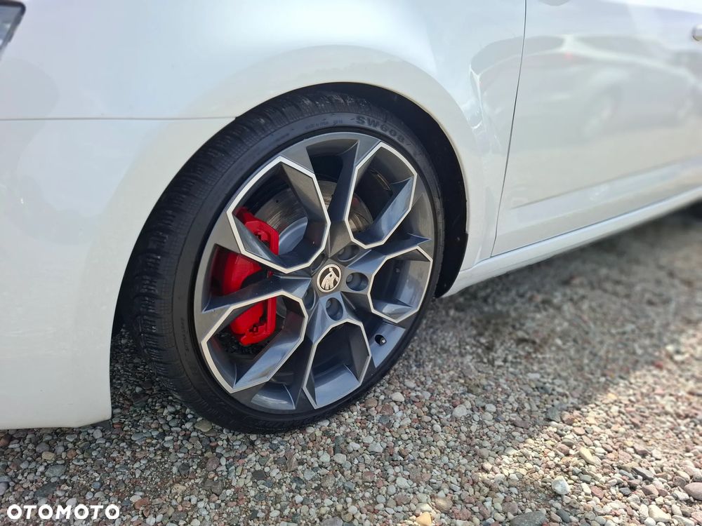 Skoda Octavia 2.0 TDI RS DSG - 8