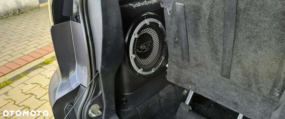 Mitsubishi Outlander - 17