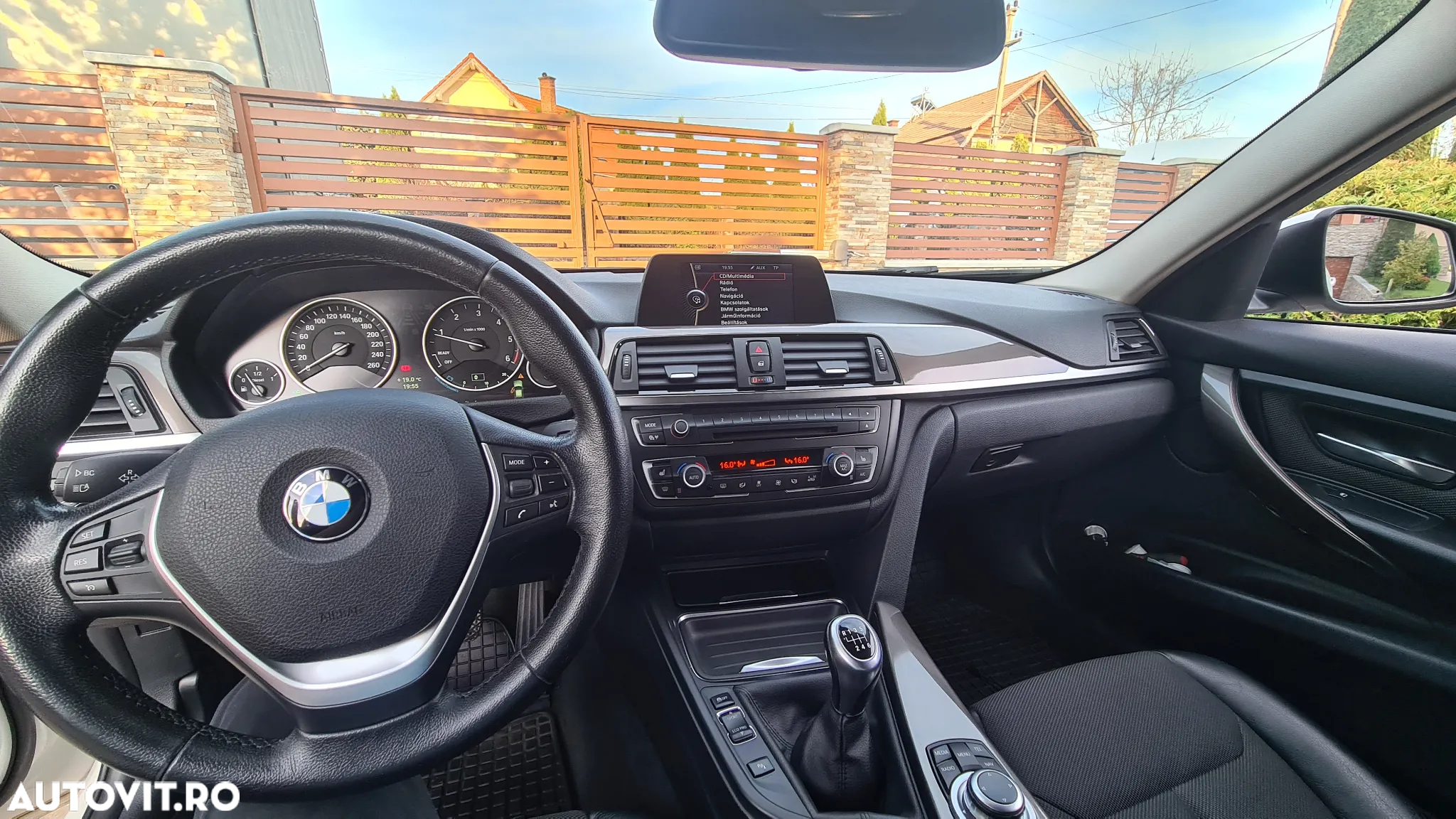 BMW Seria 3 316d - 15