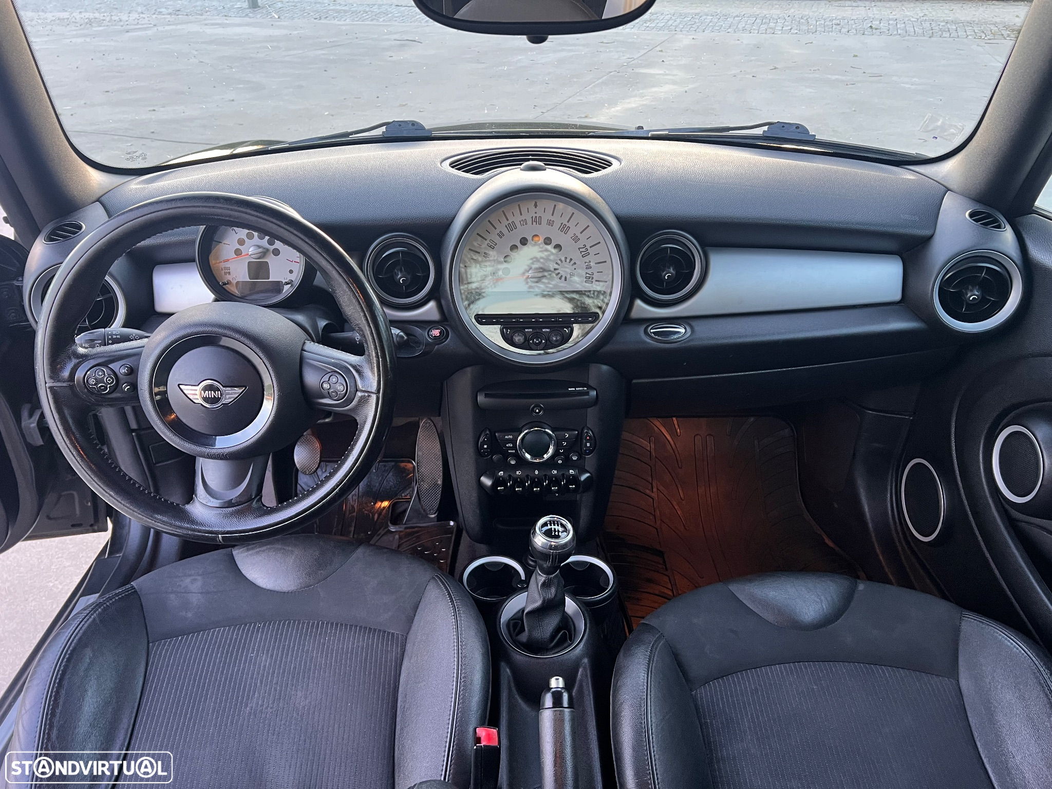 MINI 3 Portas Cooper D - 17