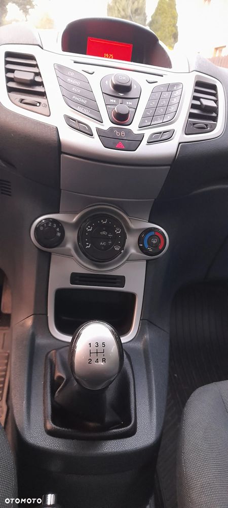 Ford Fiesta 1.6 TDCi DPF Silver X plus - 3