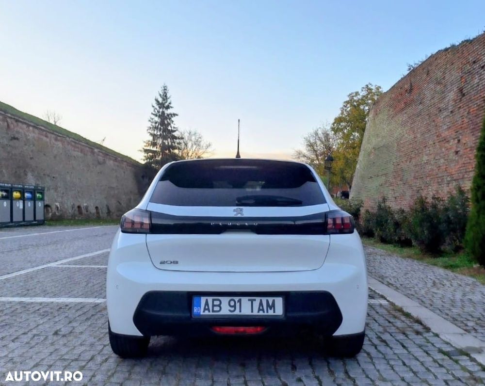 Peugeot 208 1.2 L PureTech STT GT - 3