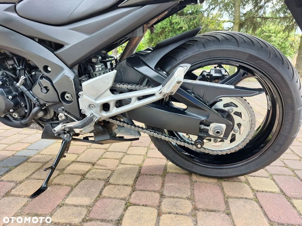 Suzuki GSR - 30