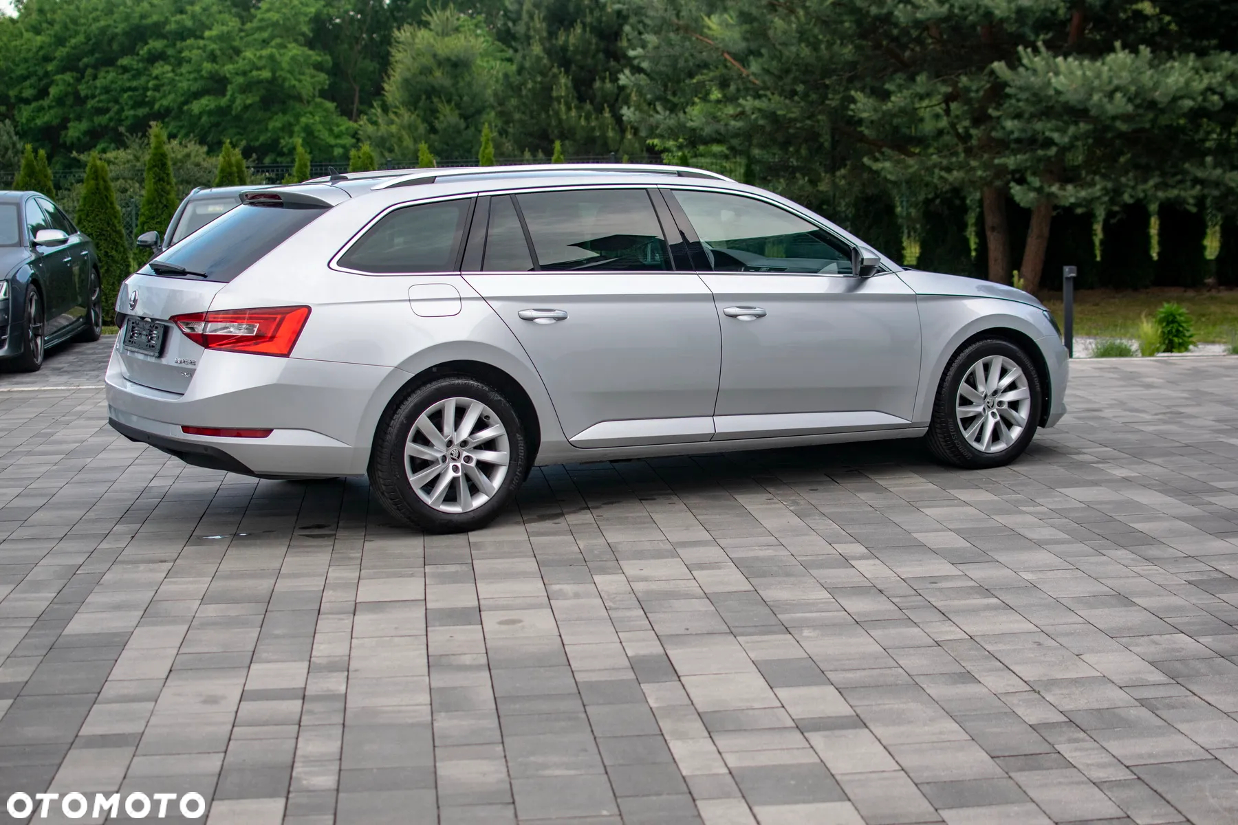 Skoda Superb - 17