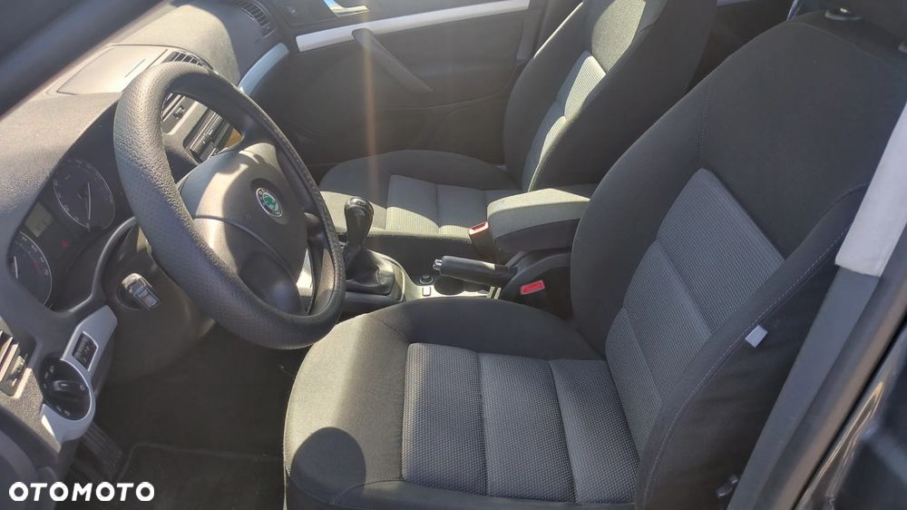 Skoda Octavia 1.6 Combi Style - 14