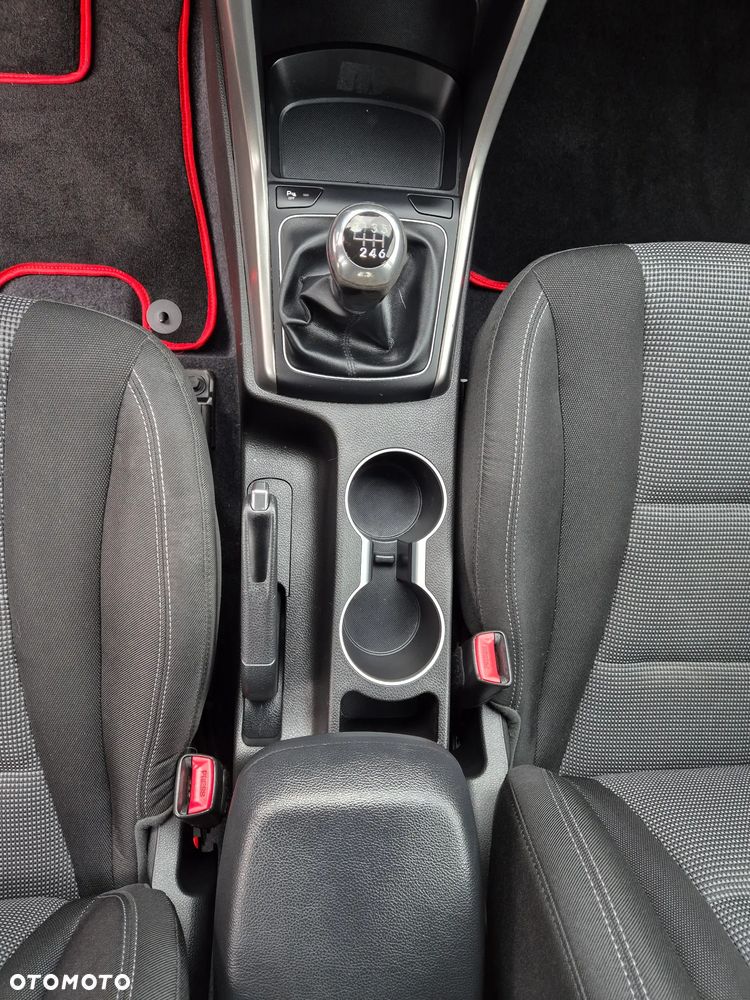 Hyundai i30 blue 1.6 CRDi Classic - 14