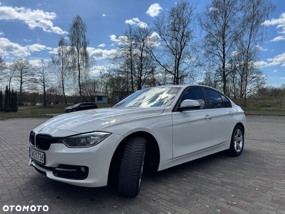 BMW Seria 3 320i - 8