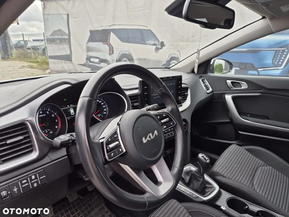 Kia Ceed 1.5 T-GDI M - 8