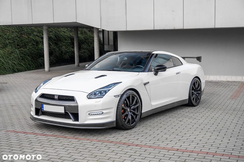 Nissan GT-R Black Edition - 1