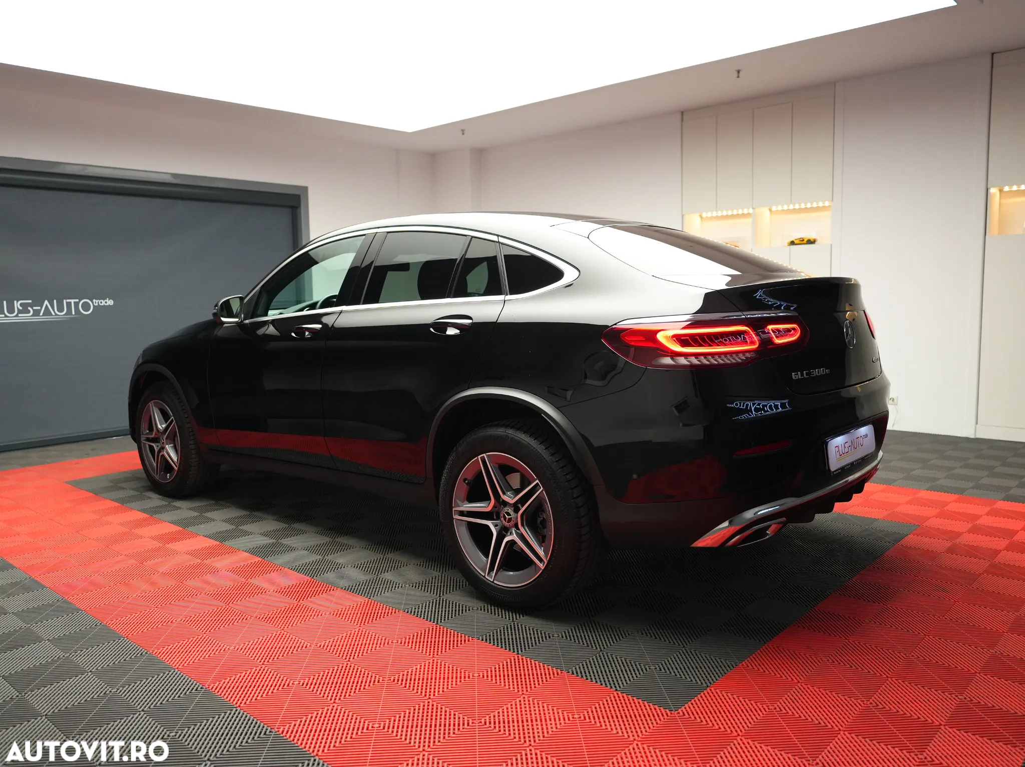 Mercedes-Benz GLC 300 4MATIC MHEV - 7