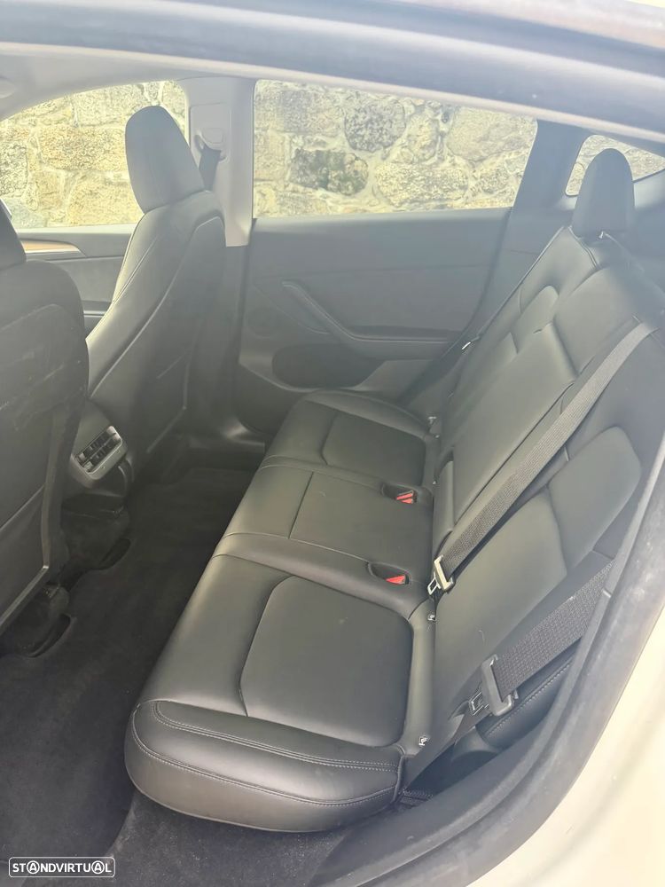 Tesla Model Y RWD - 15