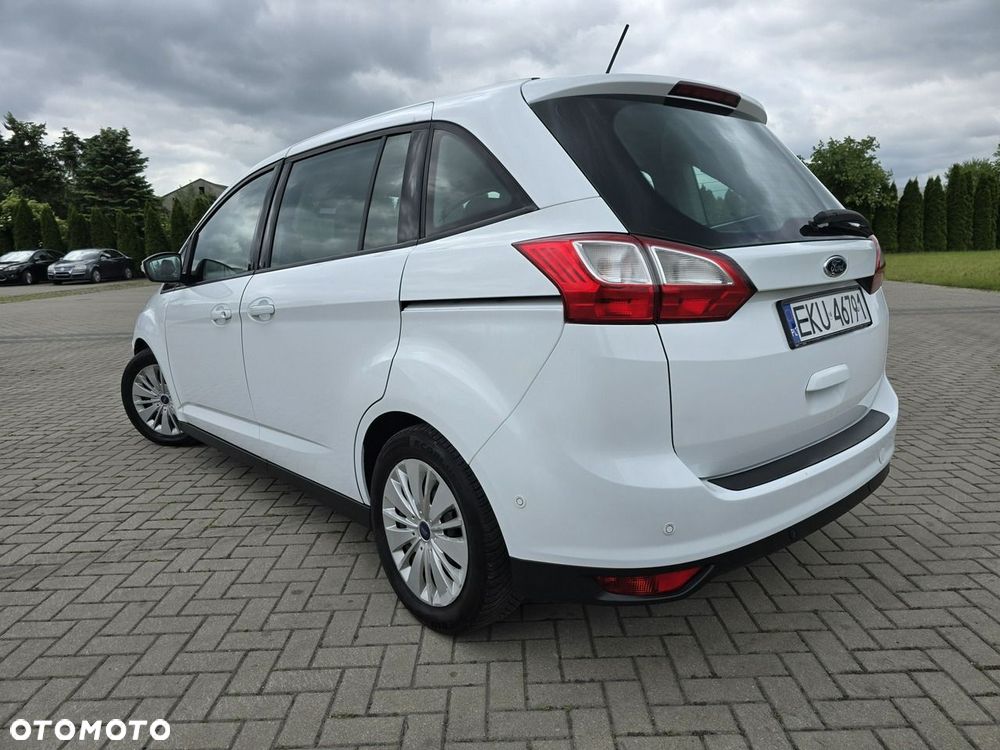 Ford Grand C-MAX - 12